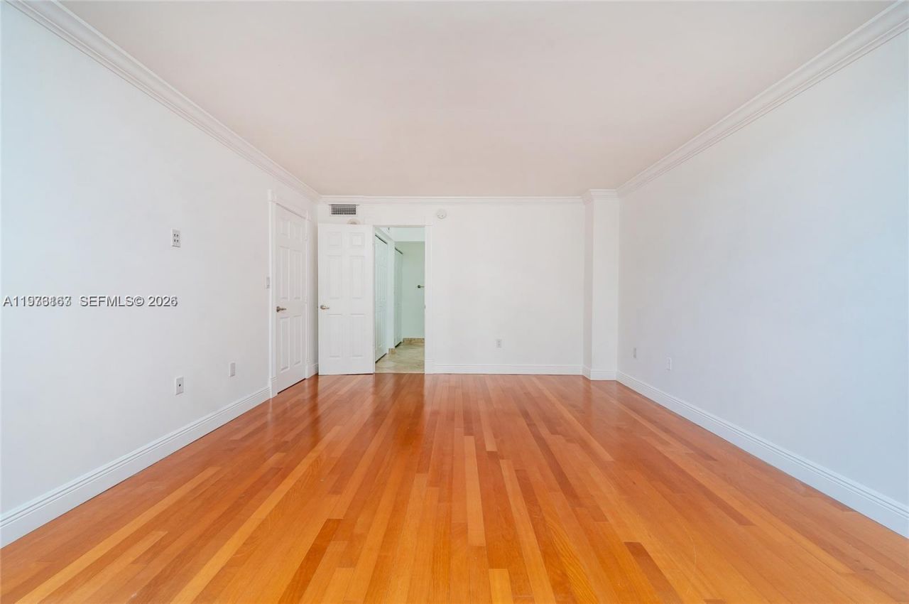 2901 S Bayshore Dr, Unit 8A, Miami, FL 33133 Photo