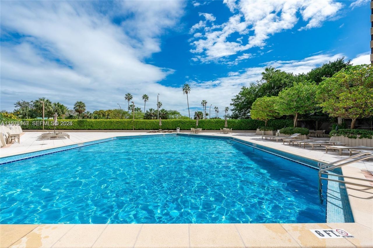 2901 S Bayshore Dr, Unit 8A, Miami, FL 33133 Photo