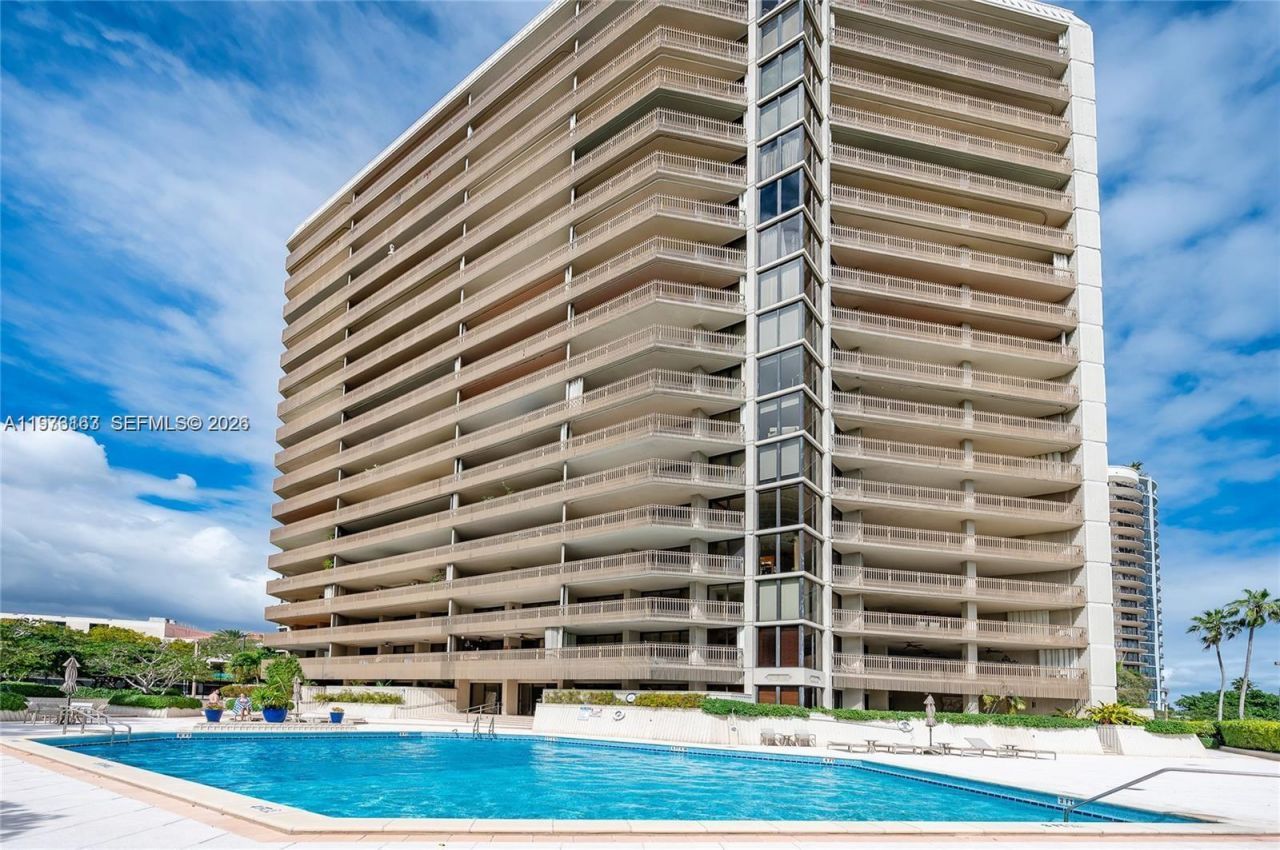 2901 S Bayshore Dr, Unit 8A, Miami, FL 33133 Photo