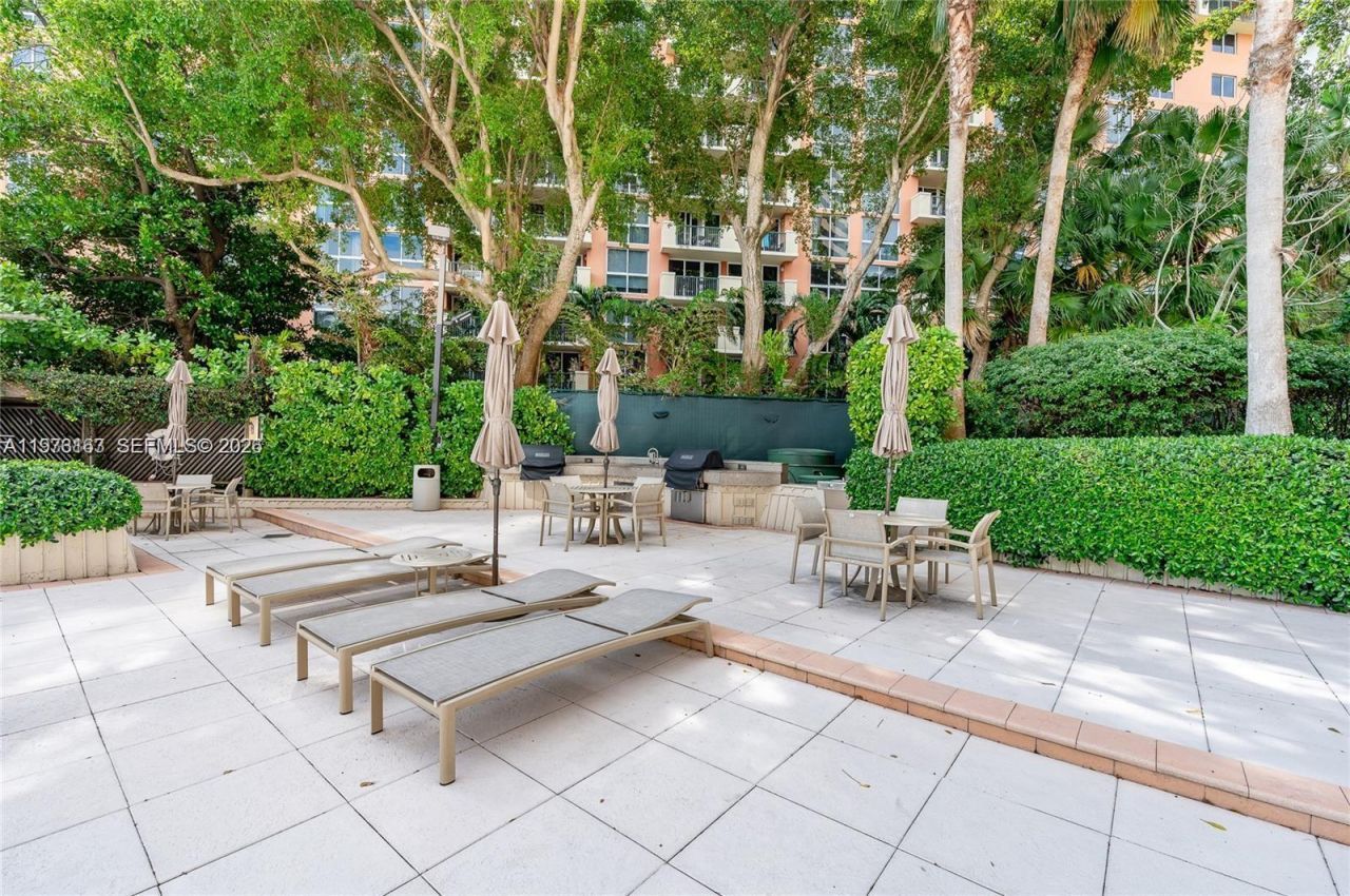 2901 S Bayshore Dr, Unit 8A, Miami, FL 33133 Photo