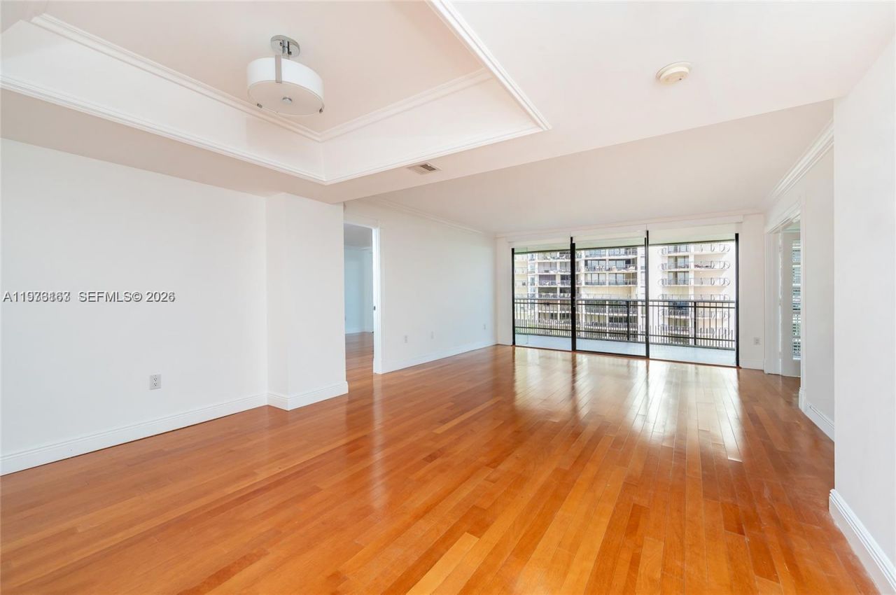 2901 S Bayshore Dr, Unit 8A, Miami, FL 33133 Photo