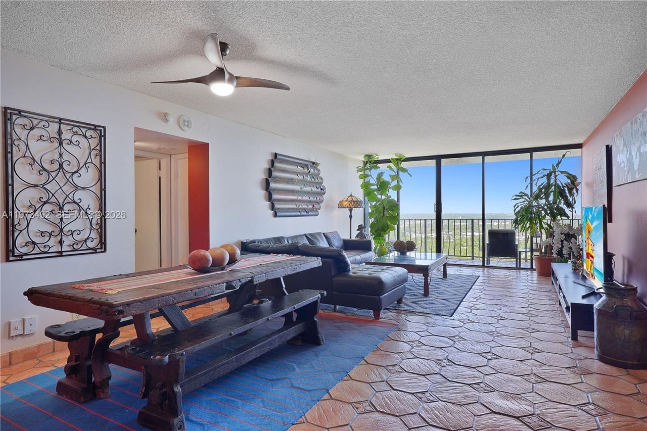 780 NE 69th St, Unit 2404, Miami, FL 33138 Photo