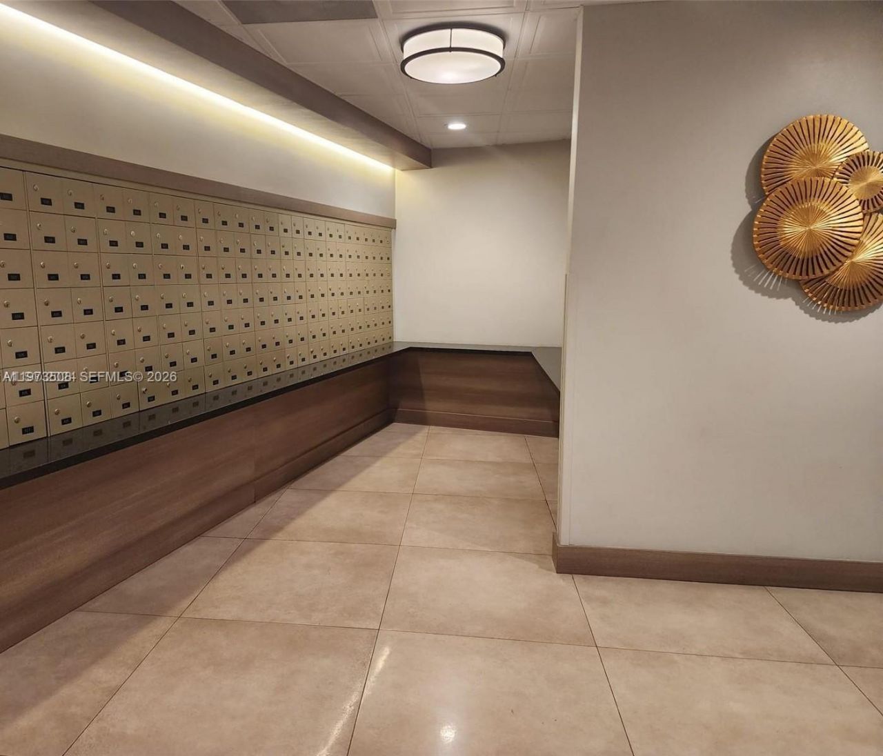 3731 N Country Club Dr , Unit 1124, Aventura, FL 33180 Photo