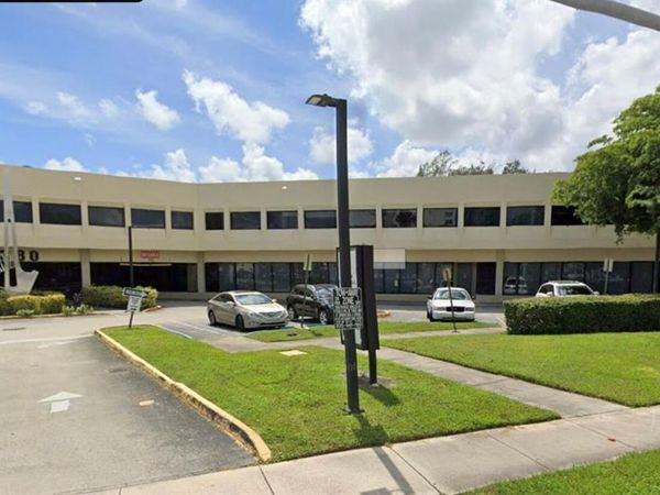 1380 NE Miami Gardens Dr, Miami, FL 33179