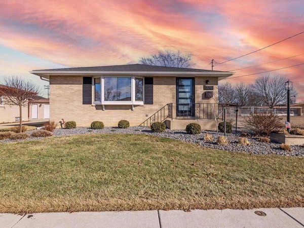 2219 17th AVENUE, Kenosha, WI 53140