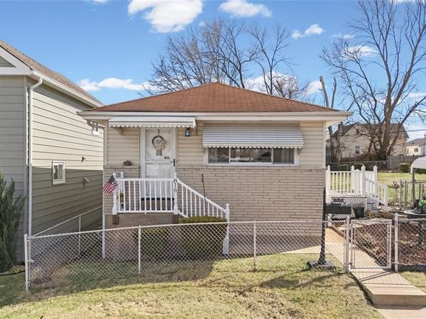 816 Regina Avenue, St Louis, MO 63125