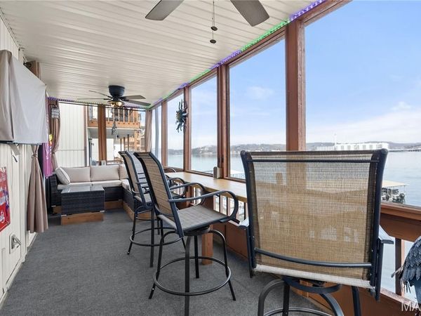 160 Tara Road , Unit 902, Lake Ozark, MO 65049