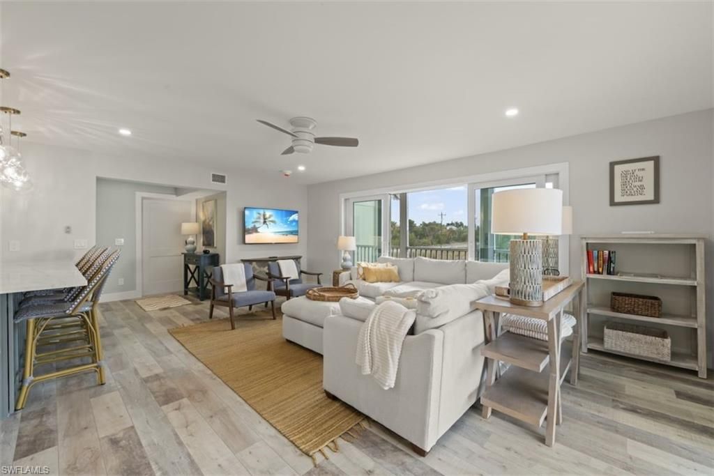 585 E Gulf Dr, Unit A2, Sanibel, FL 33957 Photo