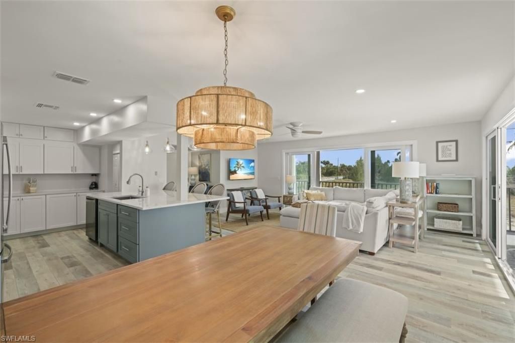 585 E Gulf Dr, Unit A2, Sanibel, FL 33957 Photo