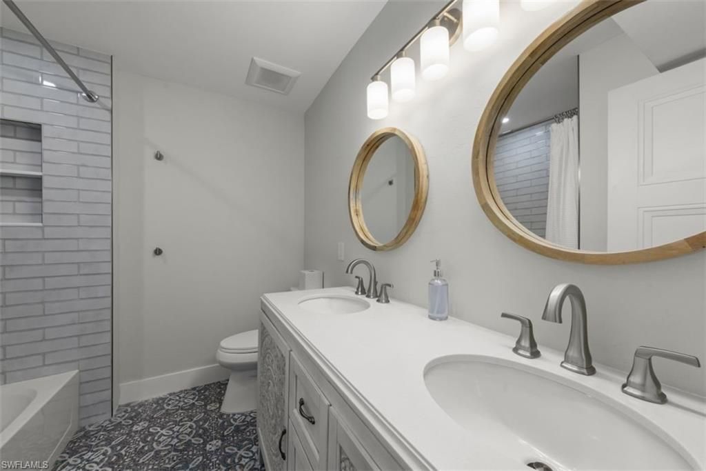 585 E Gulf Dr, Unit A2, Sanibel, FL 33957 Photo