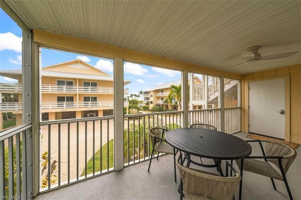 585 E Gulf Dr, Unit A2, Sanibel, FL 33957 Photo