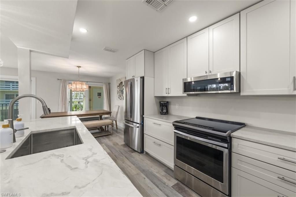 585 E Gulf Dr, Unit A2, Sanibel, FL 33957 Photo