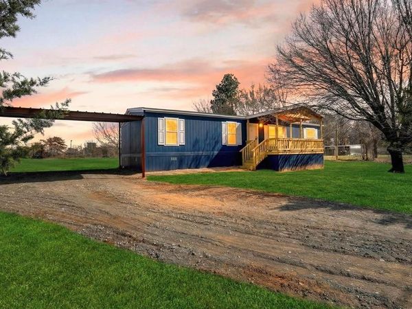 206 Rhett Court , Aurora, TX 76078