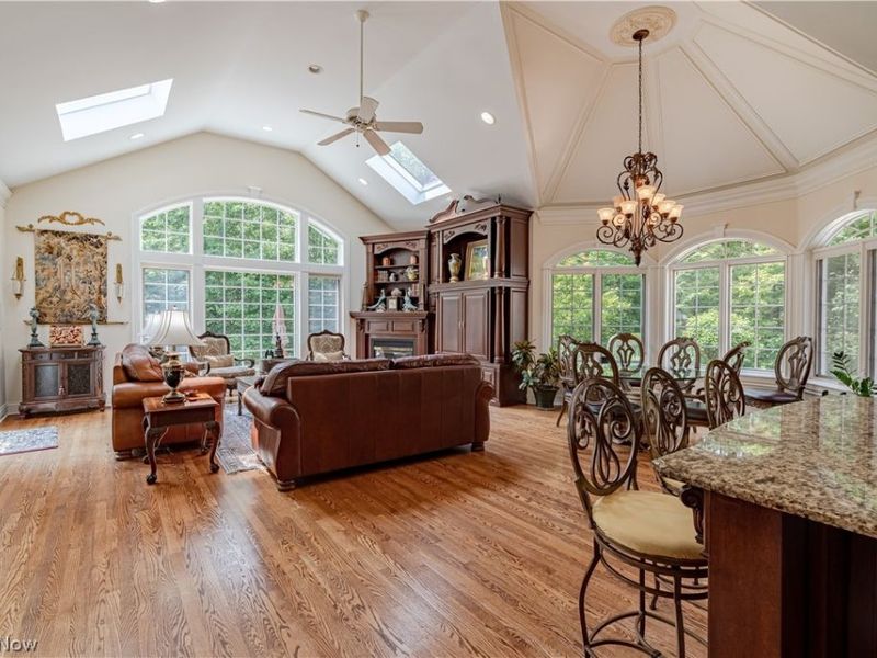 2140 County Line Road, Gates Mills, OH 44040 Photo 10