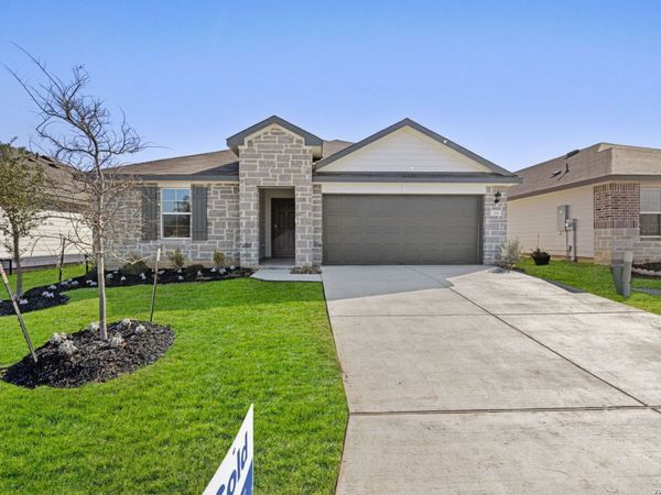 333 Cottonmouth, Seguin, TX 78155