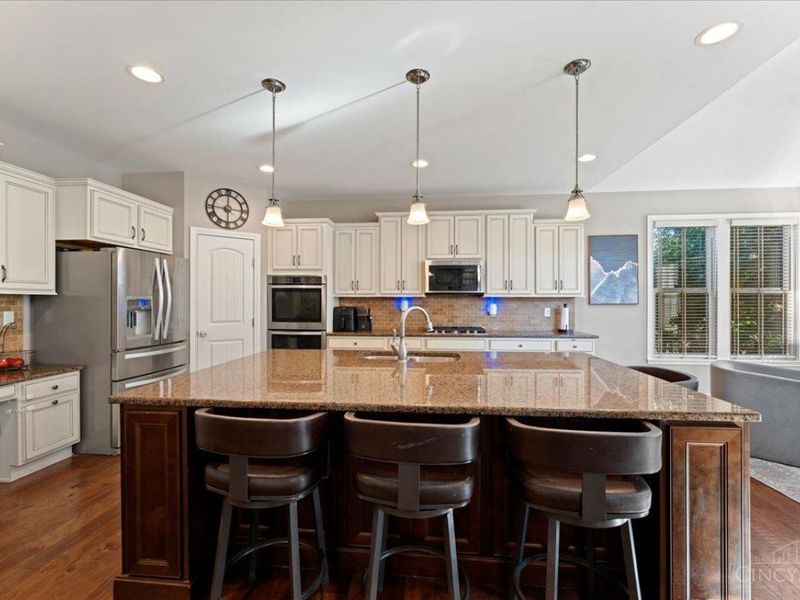 1262 Bluegrass Boulevard, Batavia Twp, OH 45103 Photo 12