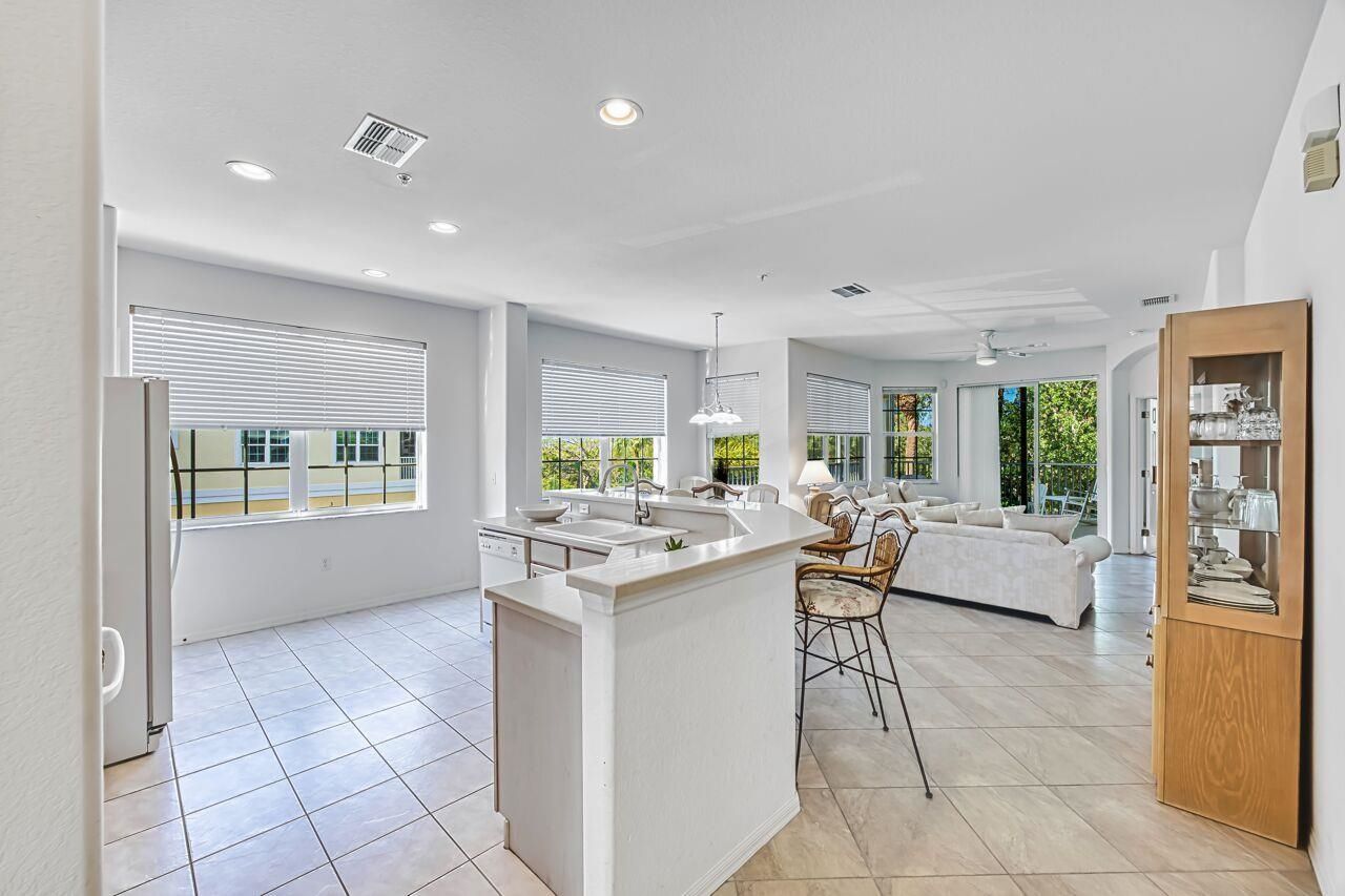 20021 Sanibel View Cir, Unit 101, Fort Myers, FL 33908 Photo