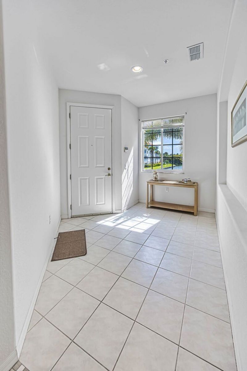 20021 Sanibel View Cir, Unit 101, Fort Myers, FL 33908 Photo