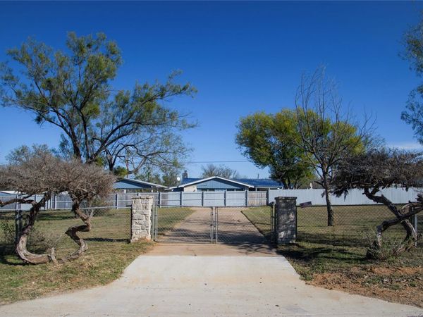 464 Fir LN, Cottonwood Shores, TX 78657