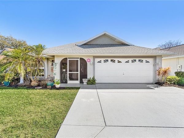 9391 Palm Island CIR, NORTH FORT MYERS, FL 33903