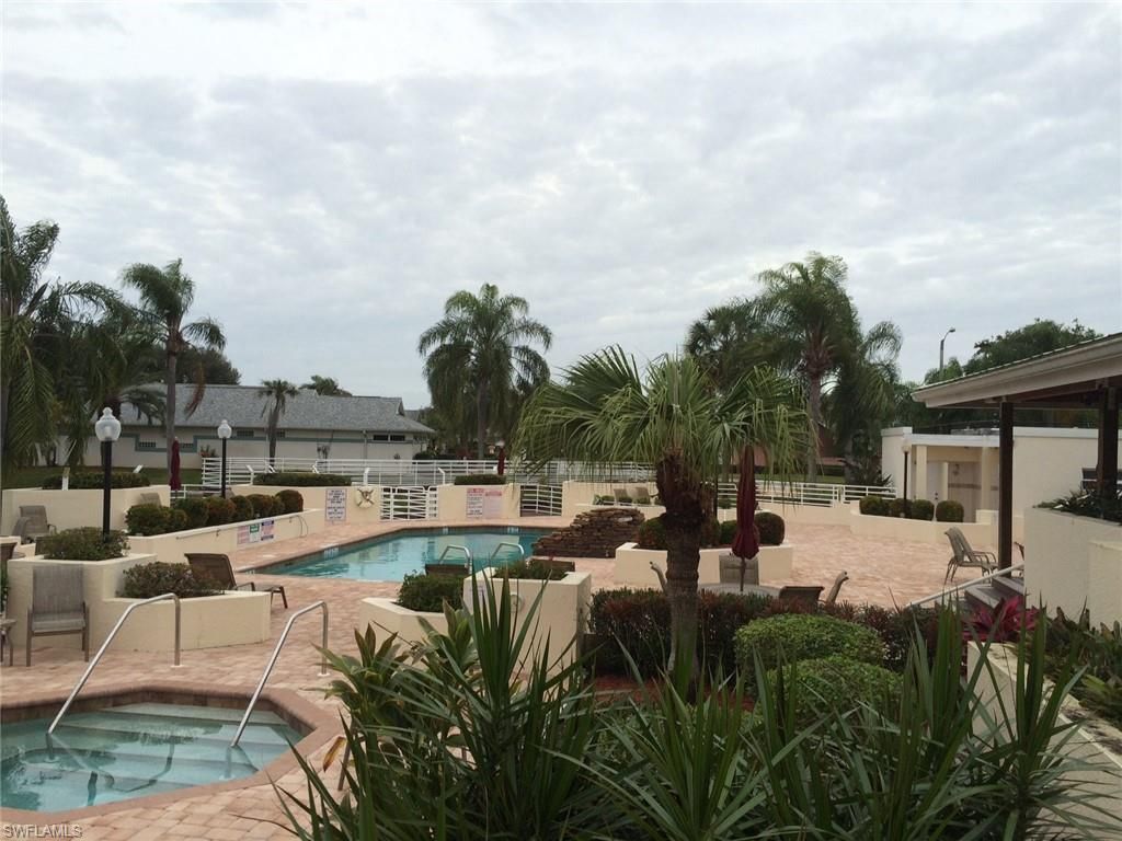 9391 Palm Island Cir, North Fort Myers, FL 33903 Photo