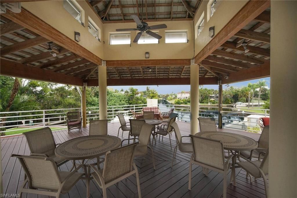 9391 Palm Island Cir, North Fort Myers, FL 33903 Photo