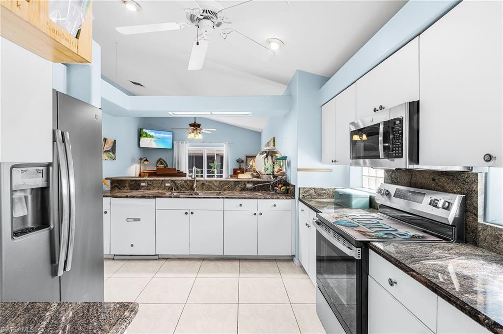 9391 Palm Island Cir, North Fort Myers, FL 33903 Photo