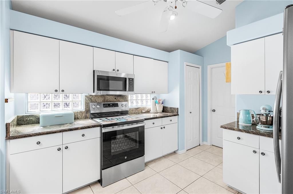 9391 Palm Island Cir, North Fort Myers, FL 33903 Photo