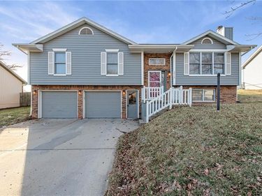 2712 N 39th Terrace, St Joseph, MO 64506