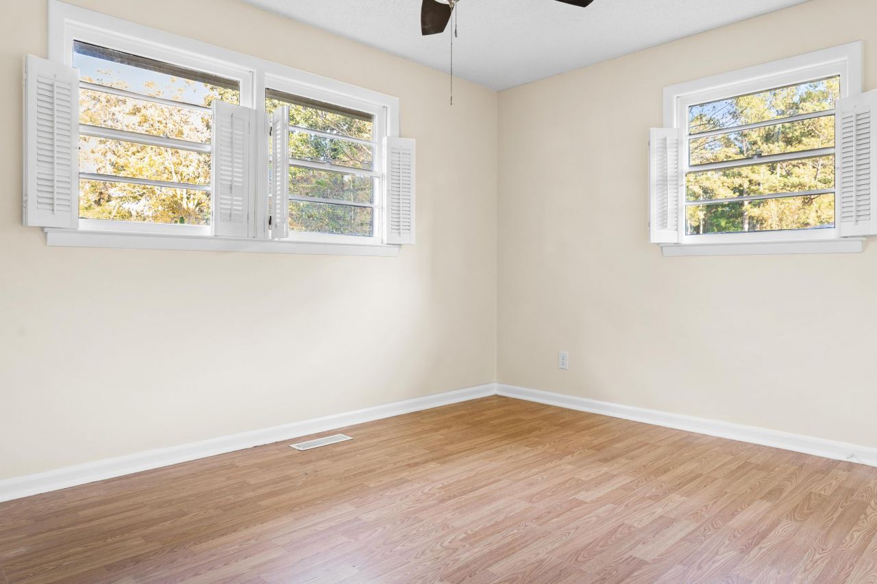 1136 Lakeshore Drive Photo 14