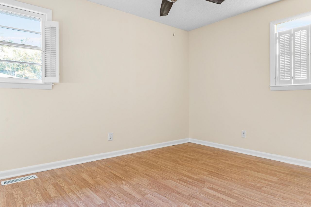 1136 Lakeshore Drive Photo 15