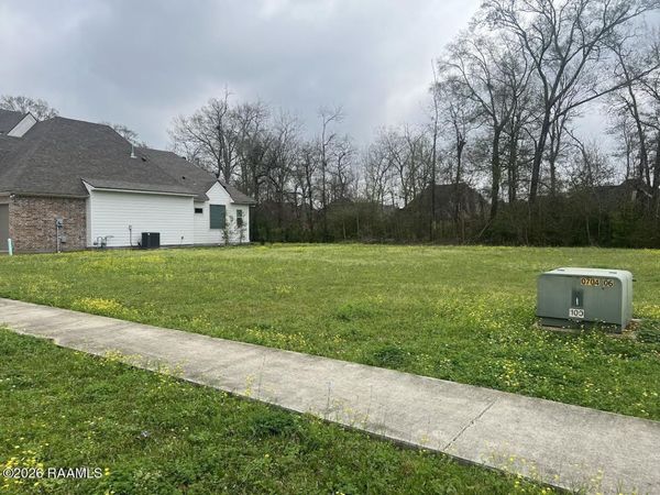 200 Fawn Crest Drive , Lafayette, LA 70508