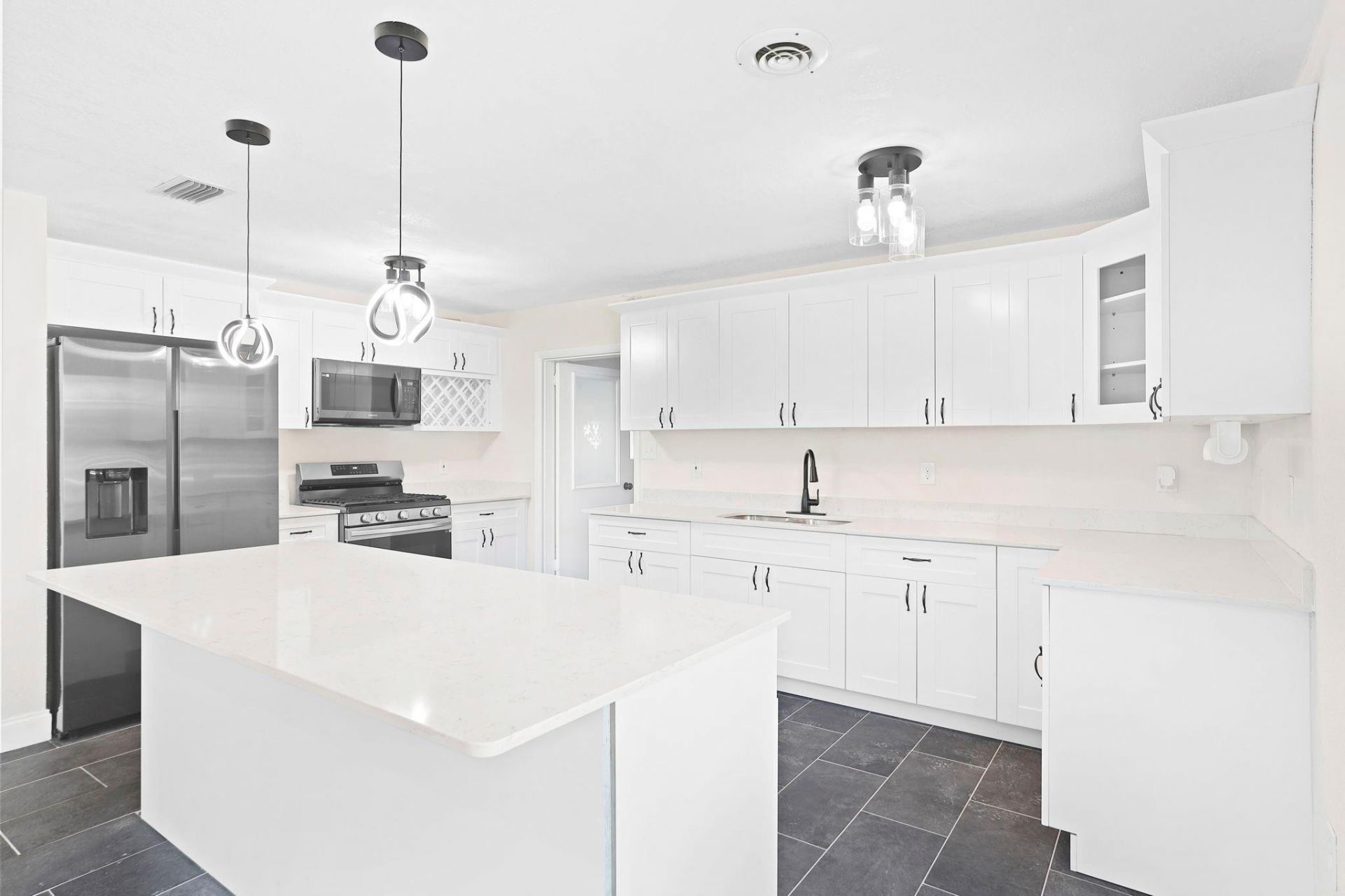 1013 Hispana Ave, Fort Pierce, FL 34982 Photo