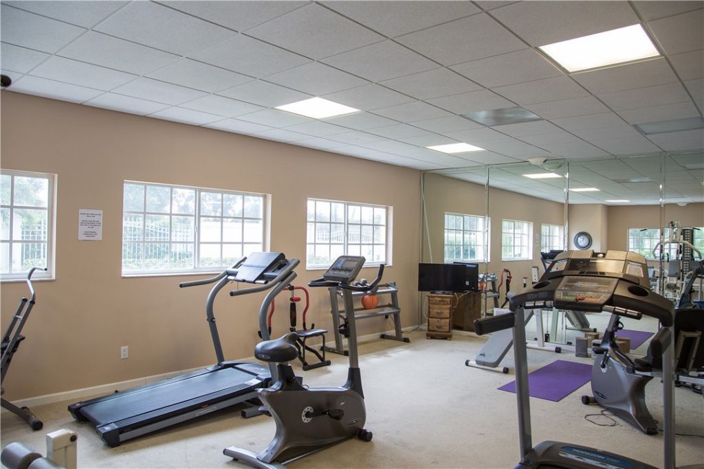 512 7th Square, Unit 201, Vero Beach, FL 32962 Photo