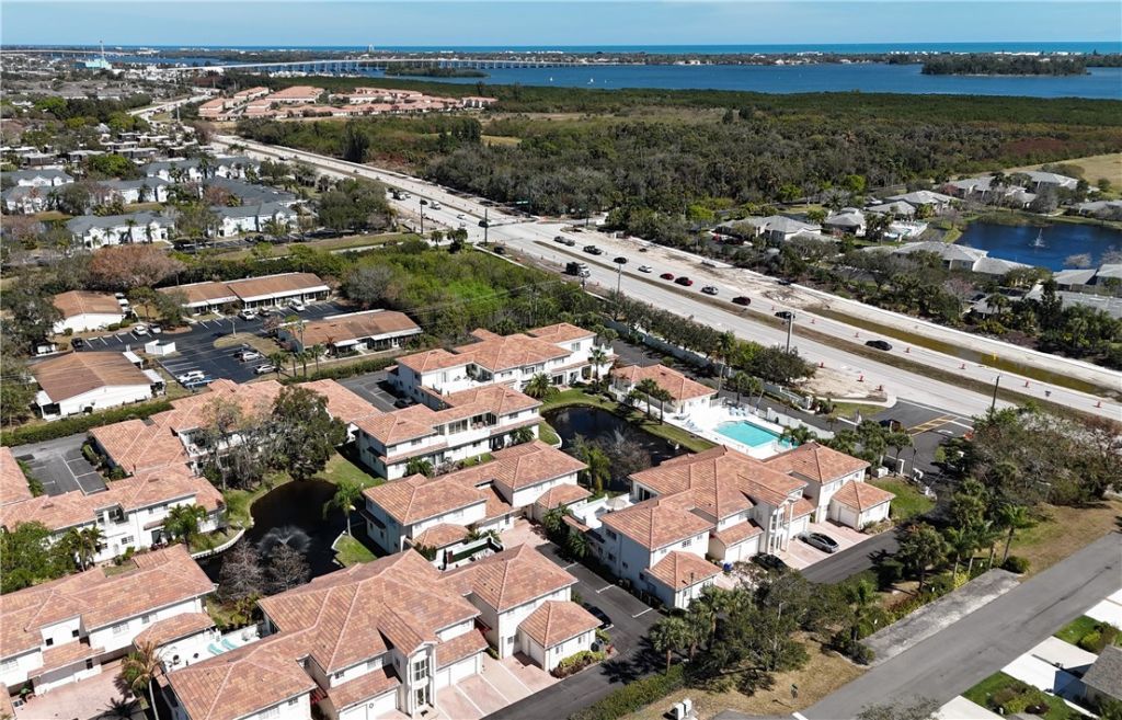 512 7th Square, Unit 201, Vero Beach, FL 32962 Photo