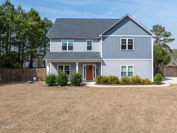 110 Ruby Yopp Circle, Sneads Ferry, NC 28460