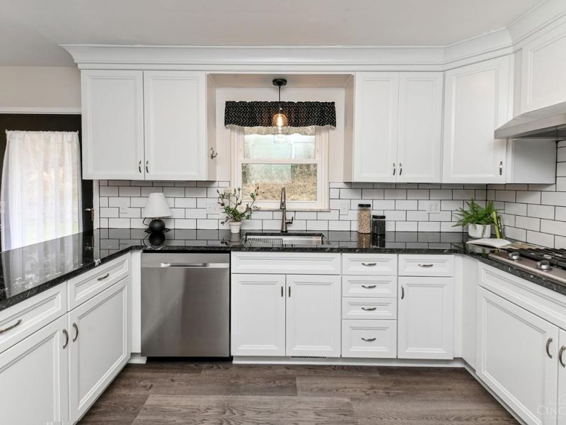 698 Cedar Knolls Court, Anderson Twp, OH 45230 Photo 18