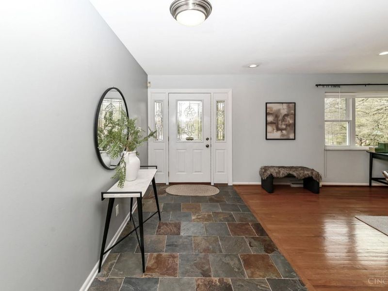 698 Cedar Knolls Court, Anderson Twp, OH 45230 Photo 4