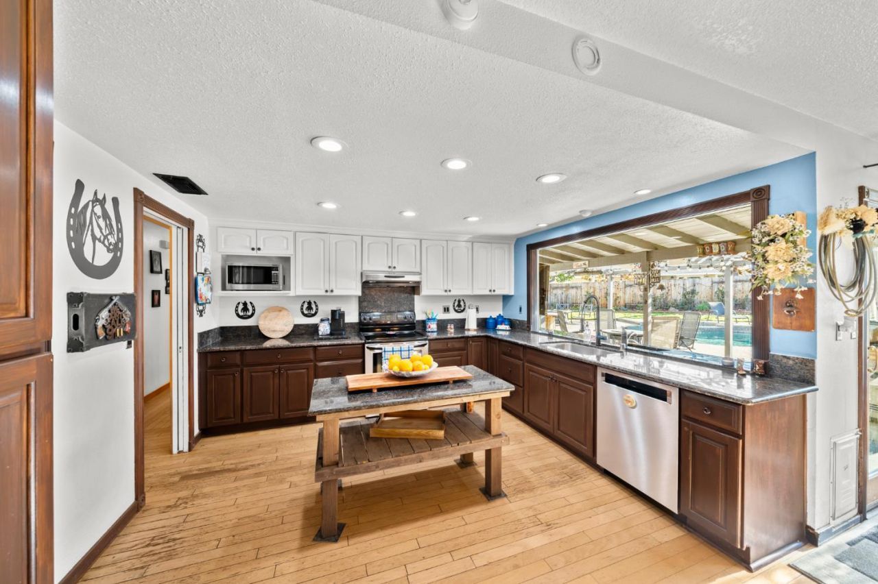 1104 Reef Ct, Roseville, CA 95661 Photo