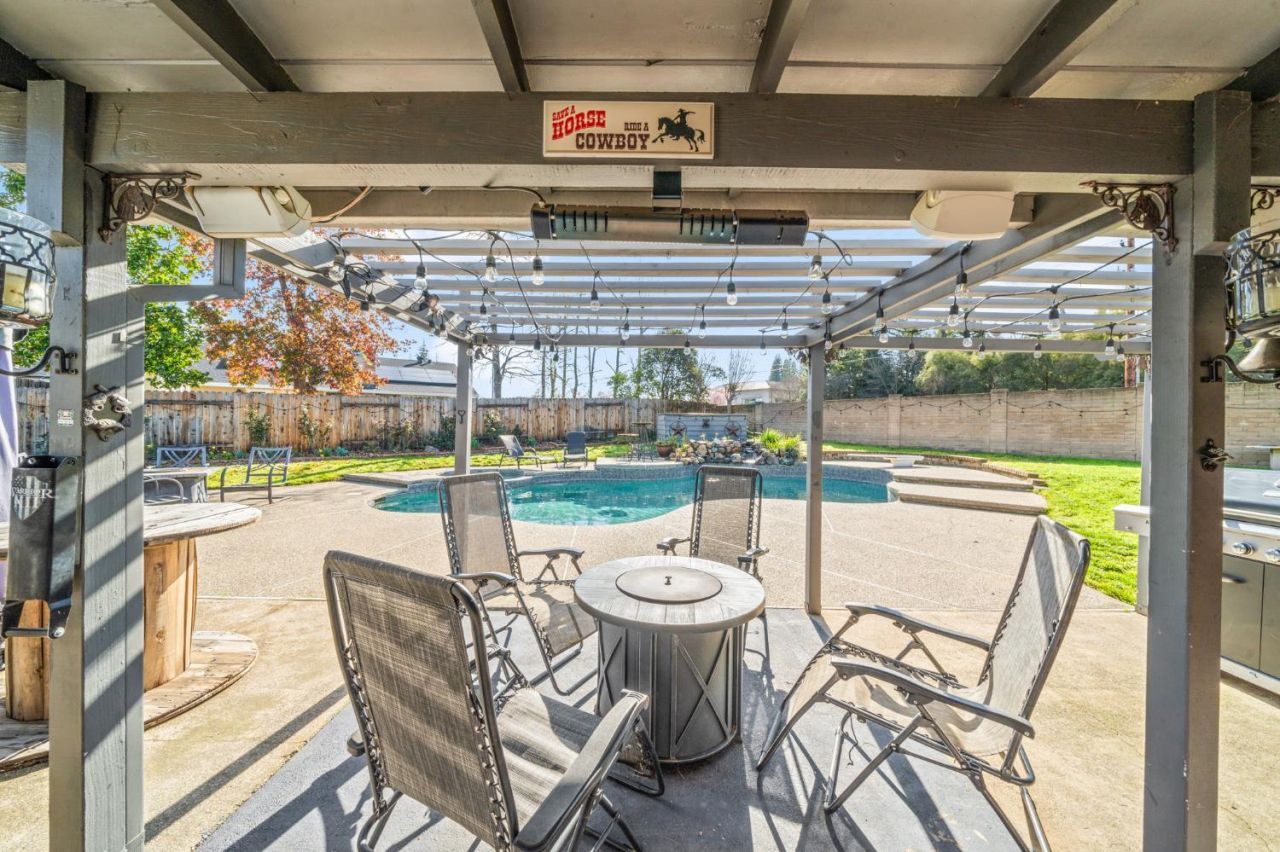 1104 Reef Ct, Roseville, CA 95661 Photo