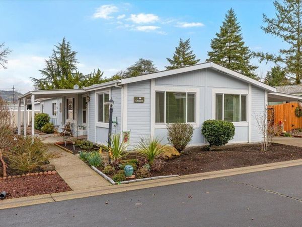 UNIT 51, Phoenix, OR 97535