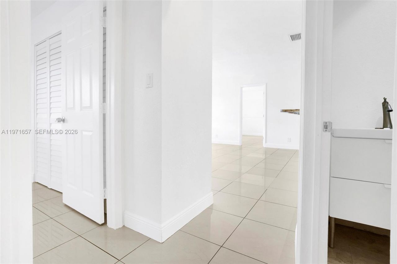 11 NE 21st St, Pompano Beach, FL 33060 Photo