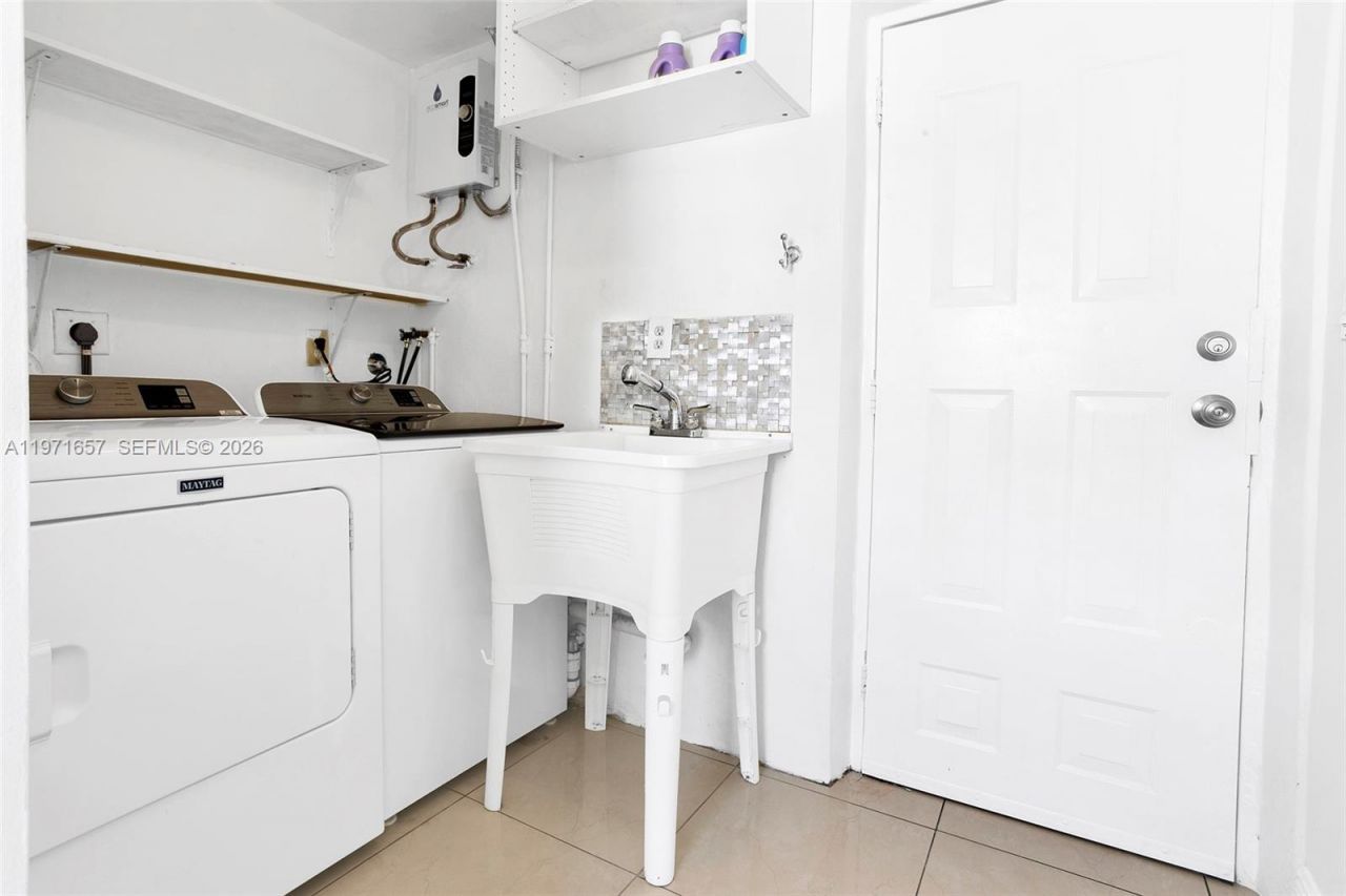 11 NE 21st St, Pompano Beach, FL 33060 Photo