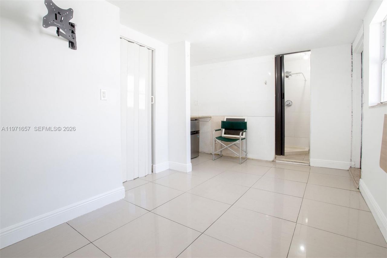 11 NE 21st St, Pompano Beach, FL 33060 Photo