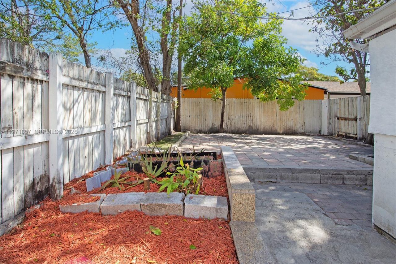 11 NE 21st St, Pompano Beach, FL 33060 Photo