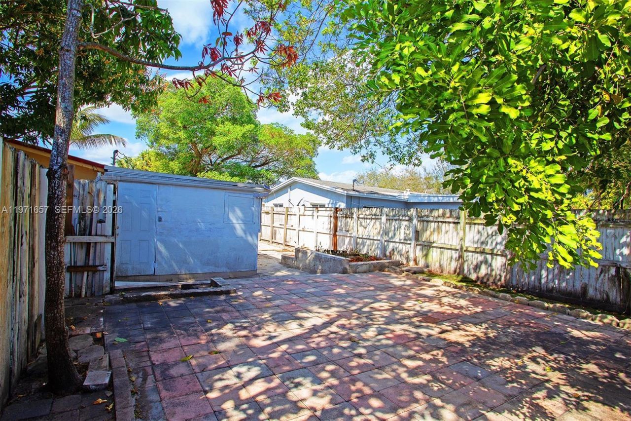 11 NE 21st St, Pompano Beach, FL 33060 Photo