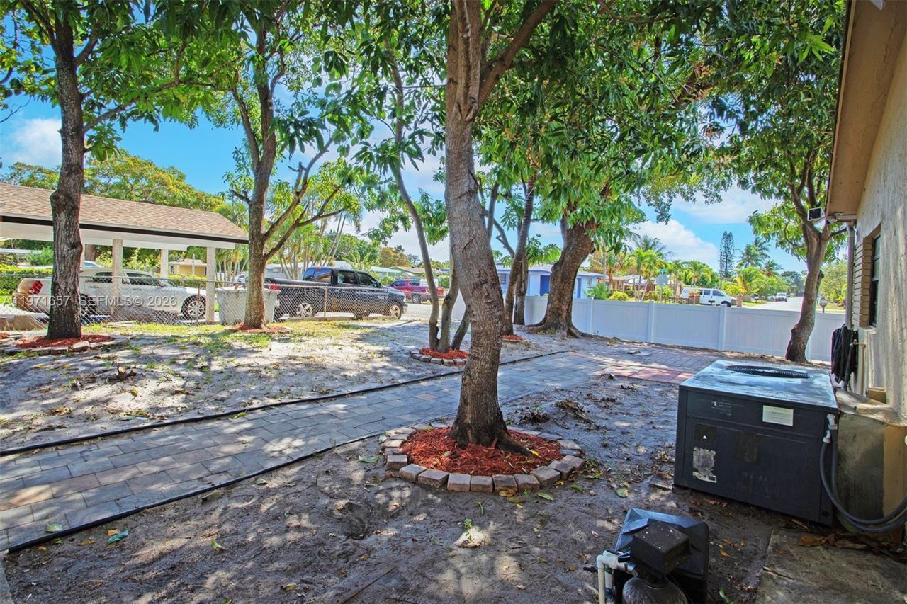 11 NE 21st St, Pompano Beach, FL 33060 Photo