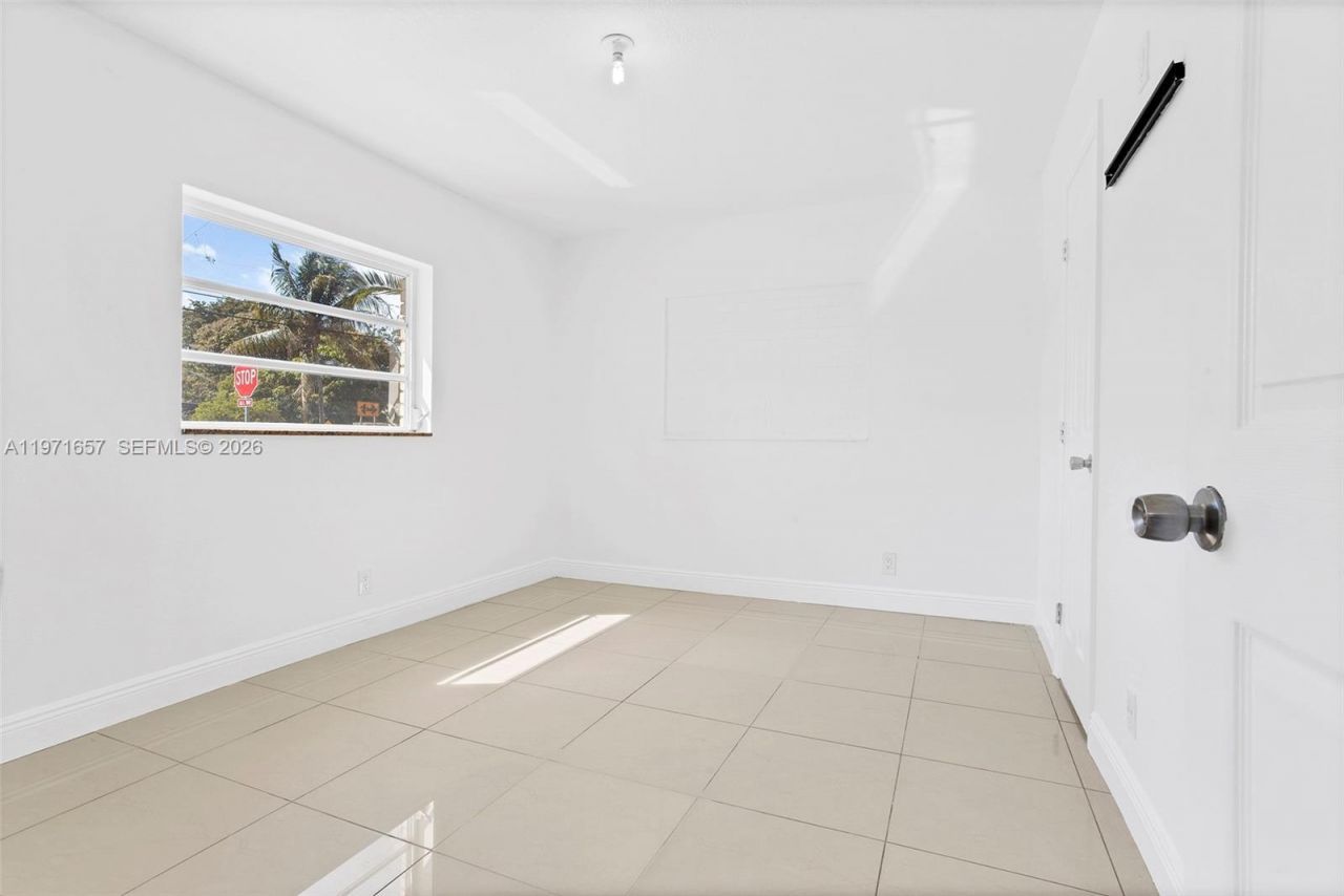 11 NE 21st St, Pompano Beach, FL 33060 Photo