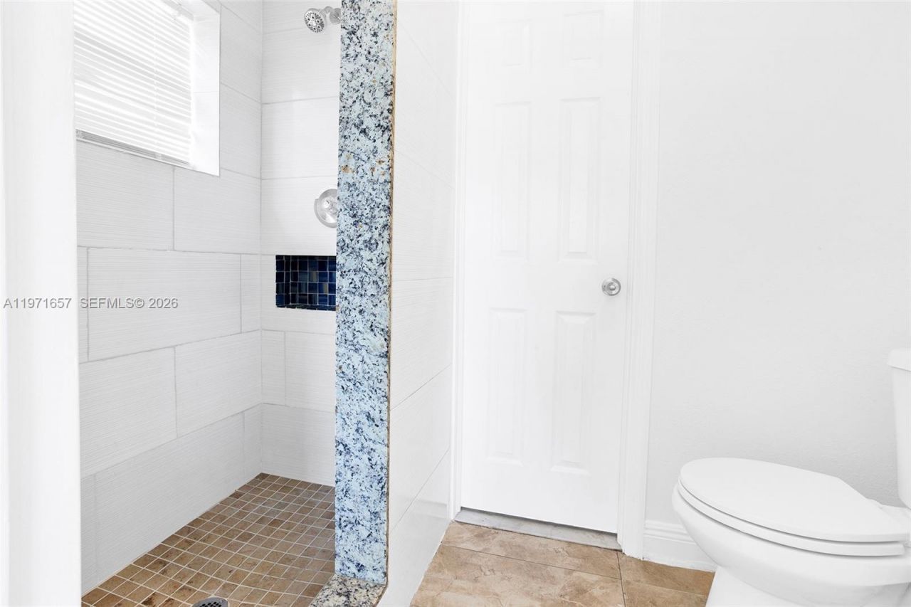 11 NE 21st St, Pompano Beach, FL 33060 Photo