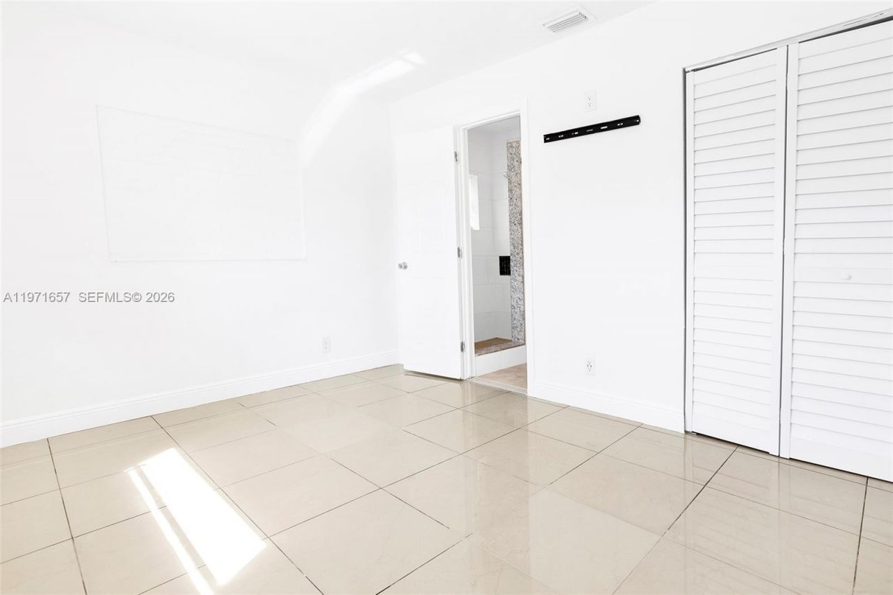 11 NE 21st St, Pompano Beach, FL 33060 Photo